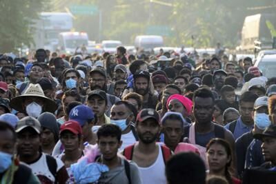 Migrants 1 Google AP
